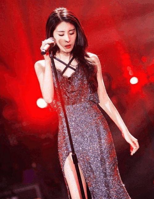 女明星光溜溜图片视频素材高清 2025十大热点社会现象,娱乐圈隐私边界与社会焦点十大现象解析